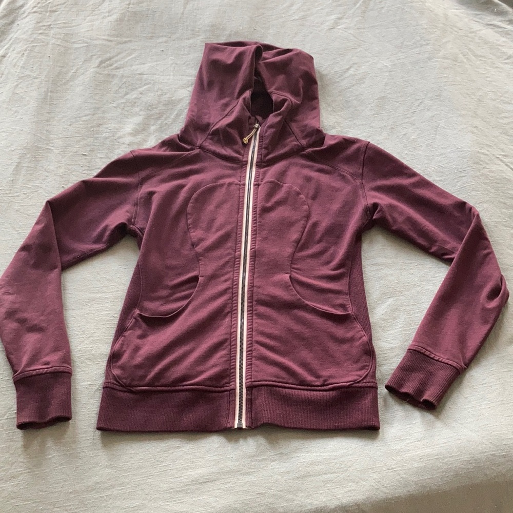 Luluemon scuba hoodie maroon size 4